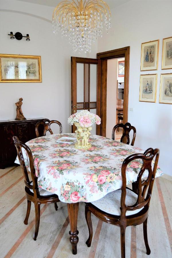 Villa Beatrice Lonato Eksteriør billede